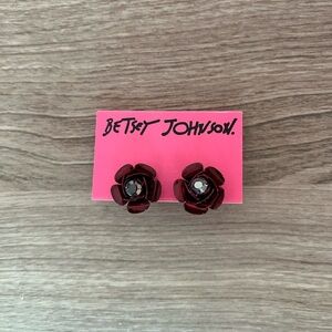Betsey Johnson flower stud earrings